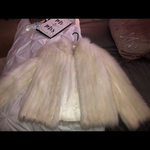 Saga Fox Fur Vintage Size Medium Coat. Gently warn